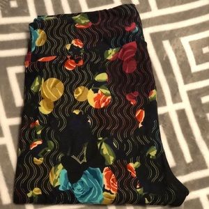 Lularoe Disney Leggings - TC (Tall & Curvy)